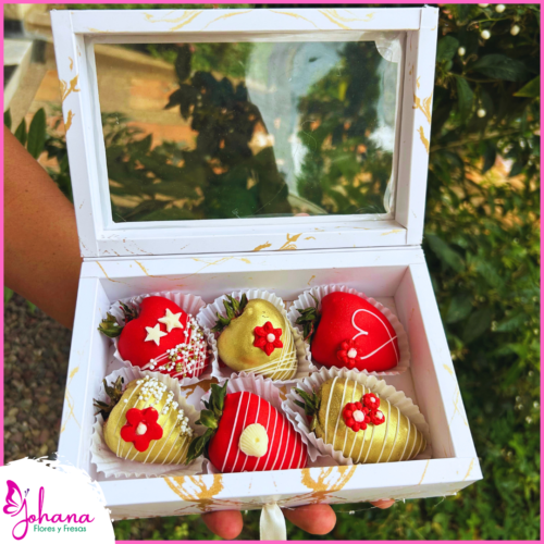 Caja de fresas amorosas