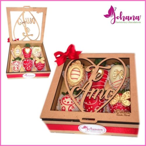 Caja pequeña con fresas