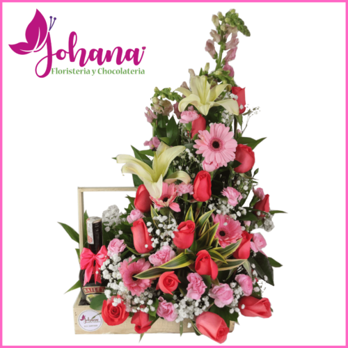 Diseño floral con rosas salmón