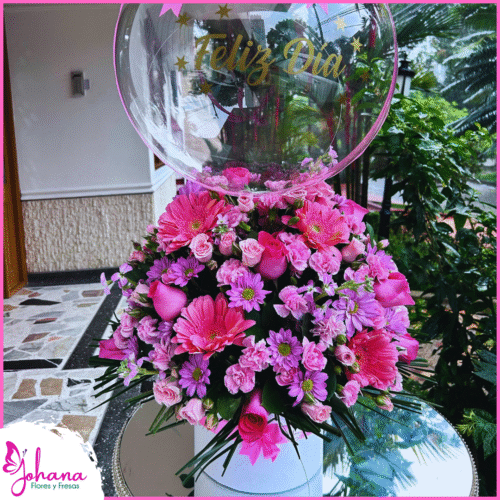 Arreglo Floral "Feliz Día" en tonos Rosados