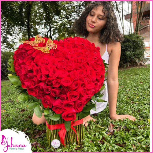 Amor a otro nivel -Ramo en forma de corazón con rosas - Imagen 2