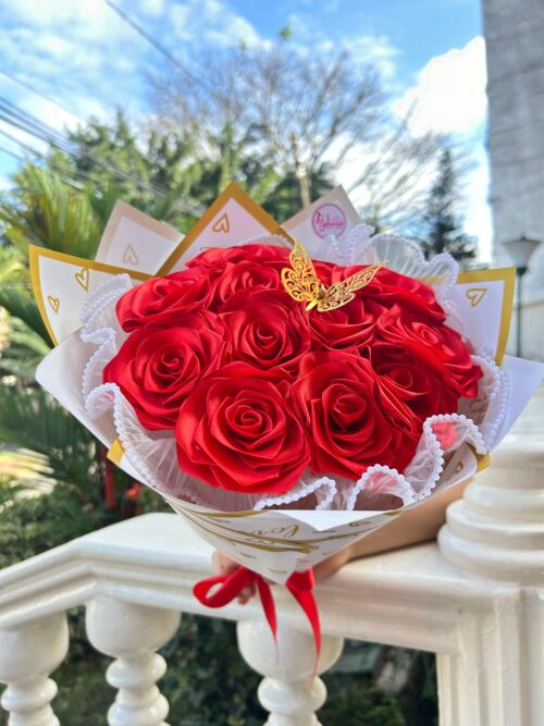 ramo de rosas eternas rojas